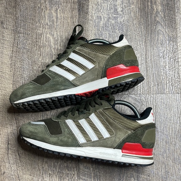 Adidas - Picture 3 of 7